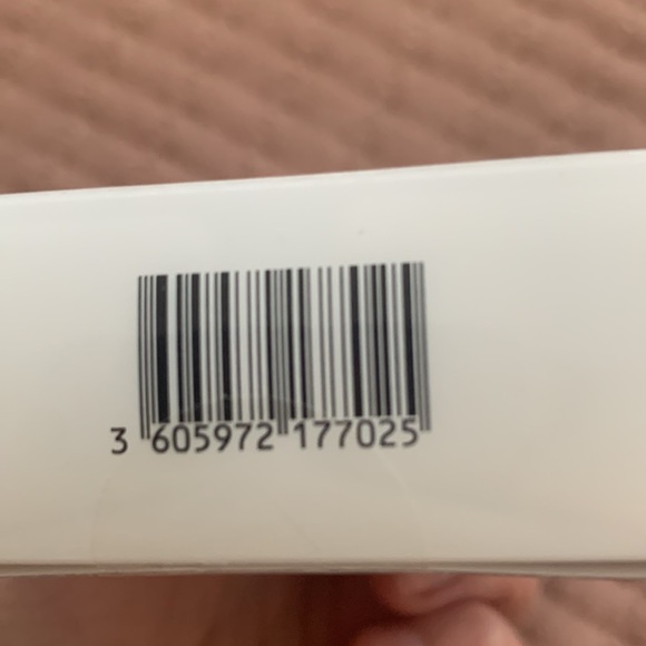 NWT it Cosmetics Heavenly Skin Brush - Picture 3 of 3